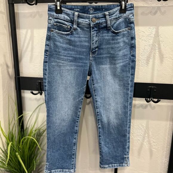 St. John’s Bay Capri jeans size 2 - Picture 2 of 13